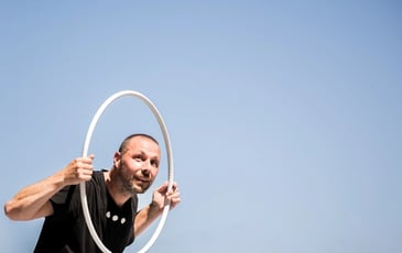 Hat, Mots, Sphères... Du Bout Des Balles