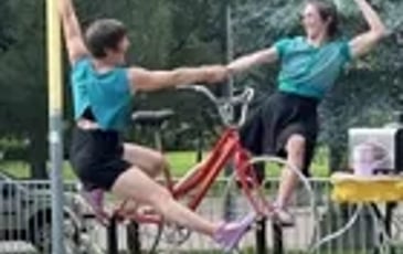 Be Ice Cycle et Cie Zirkus Morsa