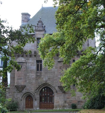 Visite extérieure du Château de Barac'h