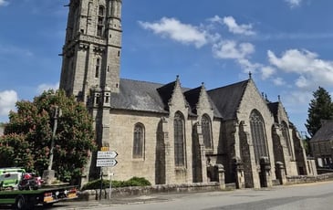 Montée au clocher de l'église Saint-Émilion