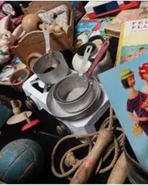 Jeux, joujous, jouets : un objet, une histoire, une aventure
