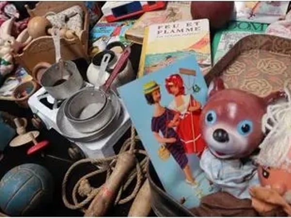 Jeux, joujous, jouets : un objet, une histoire, une aventure