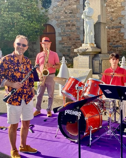 Sea Sax & Drum